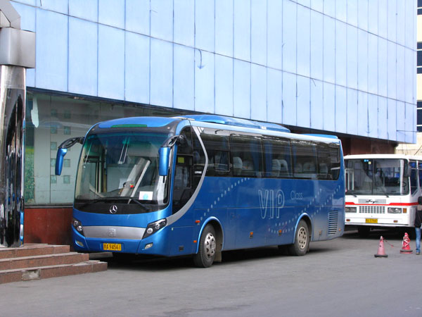 企業(yè)班車服務(wù)方案選擇中通大巴車作為班車費(fèi)用多少？